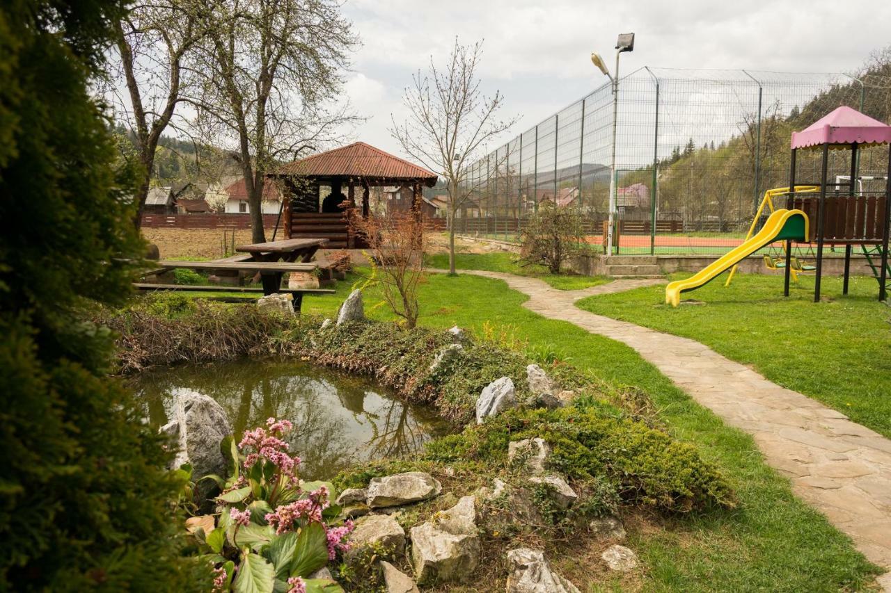 Casa Rares Sucevita Esterno foto